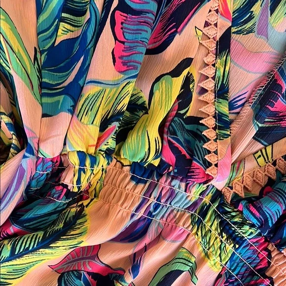 Vibrant Tropical Leaf Print Dress - Picture 3 of 11